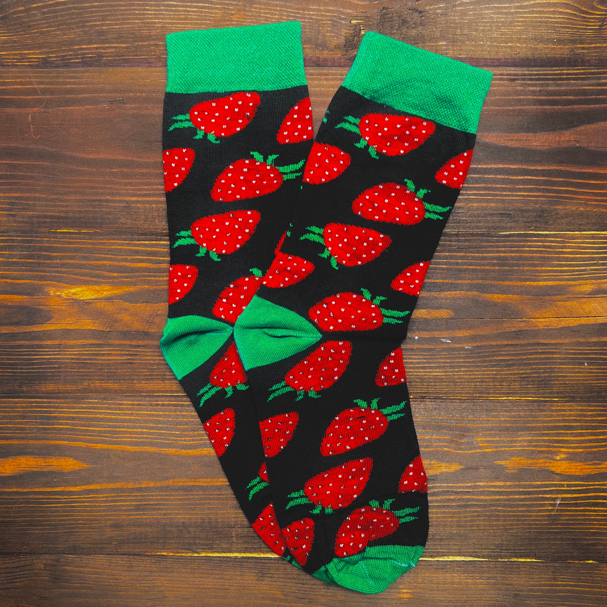 Strawberry Garden Socks – yasmin project